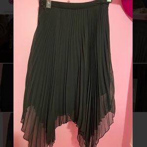 A&F Black pleated midi skirt